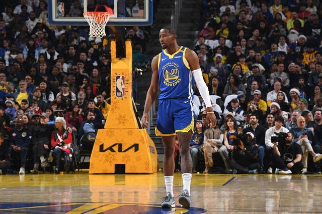 尬住了🥵Shams：勇士仍在等待库明加的去留 所有行动都因此受限