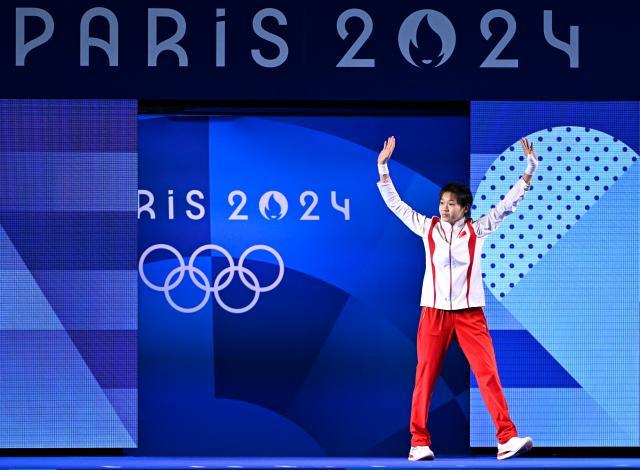 乐鱼官网-【人物】满分开局成功卫冕 全红婵：小小巴黎，拿捏！